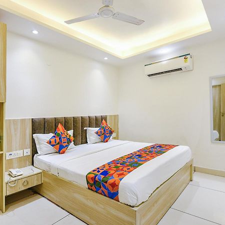 Fabhotel Luxury Inn Near Adarsh Nagar Metro Delhi  Buitenkant foto