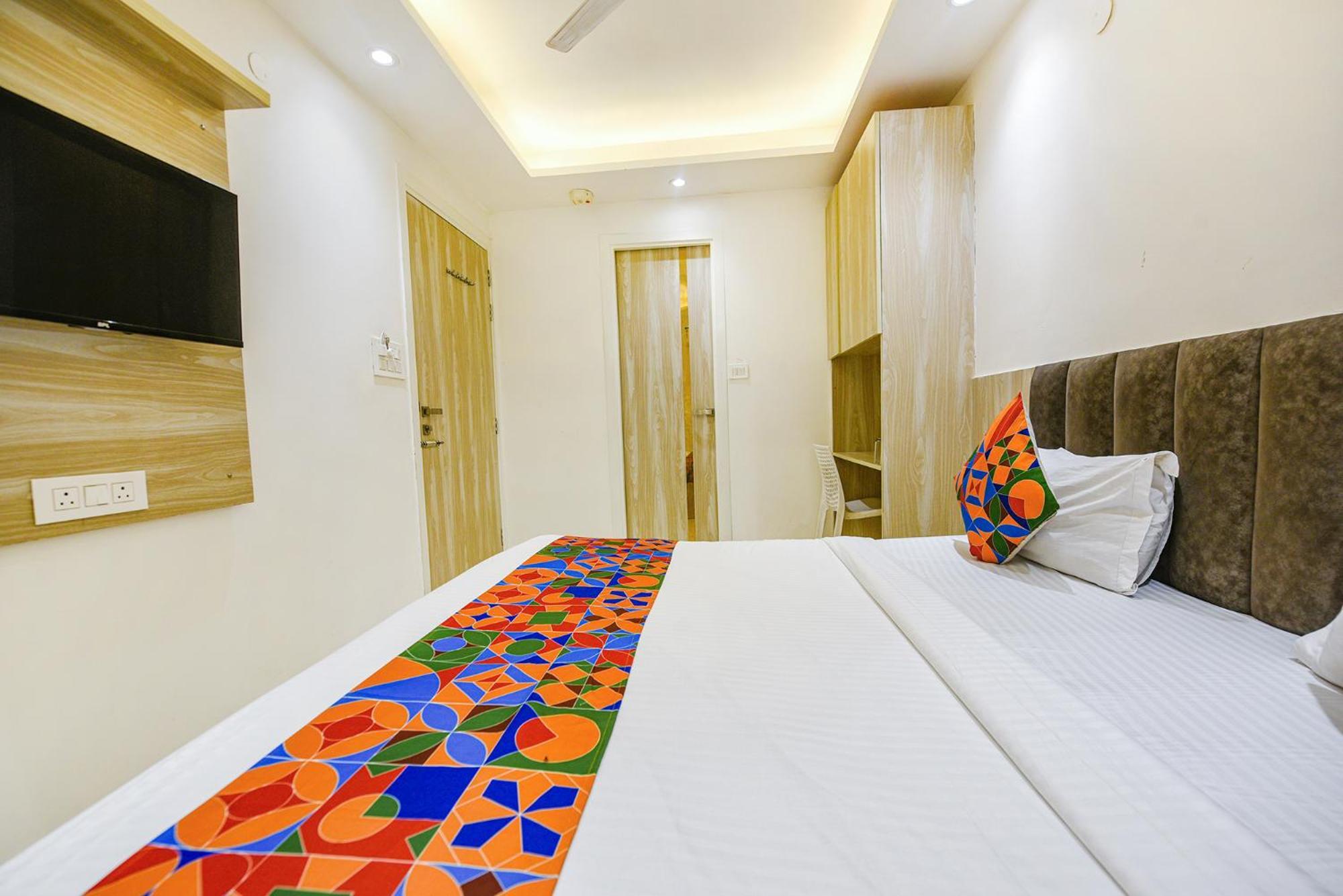 Fabhotel Luxury Inn Near Adarsh Nagar Metro Delhi  Buitenkant foto