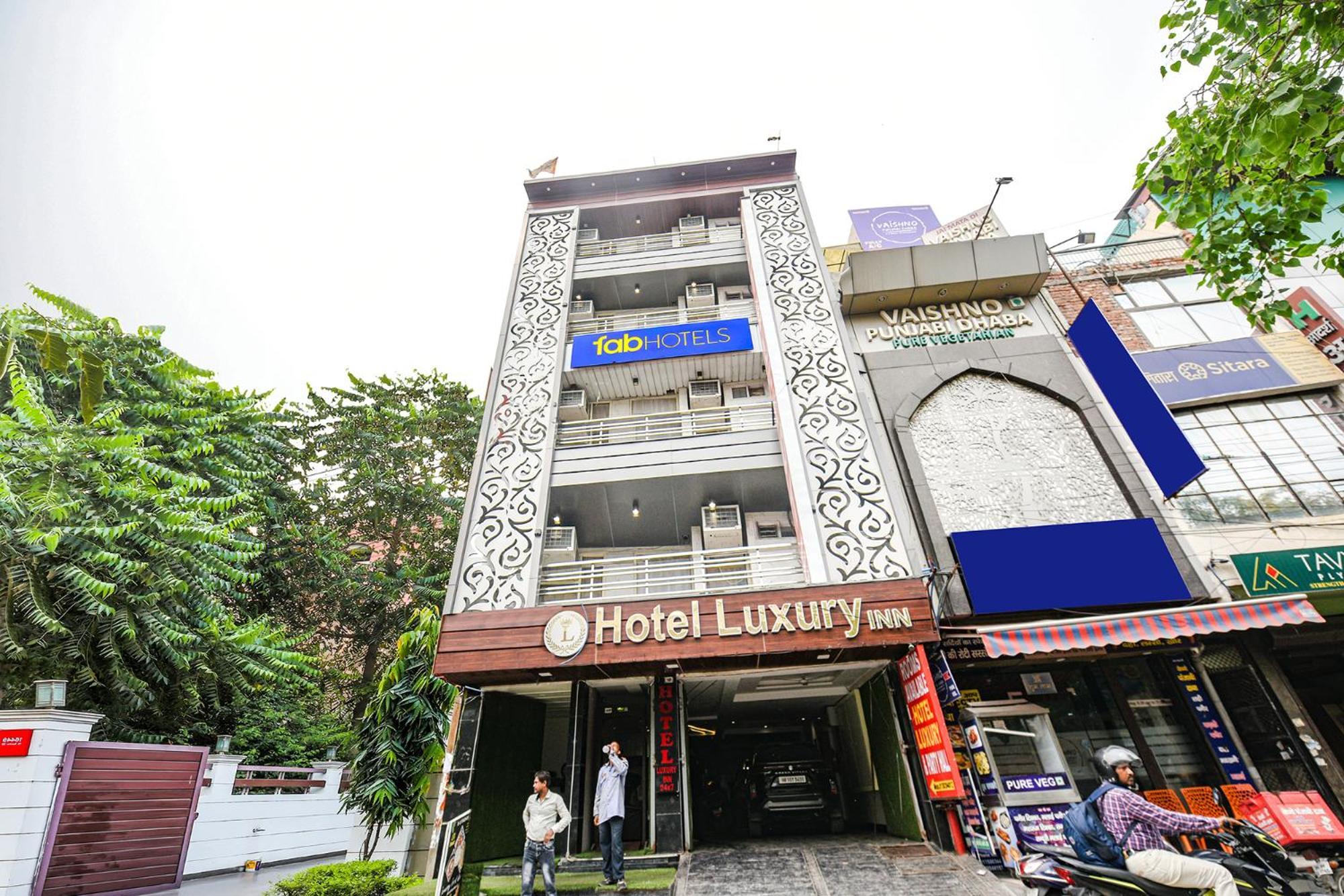 Fabhotel Luxury Inn Near Adarsh Nagar Metro Delhi  Buitenkant foto